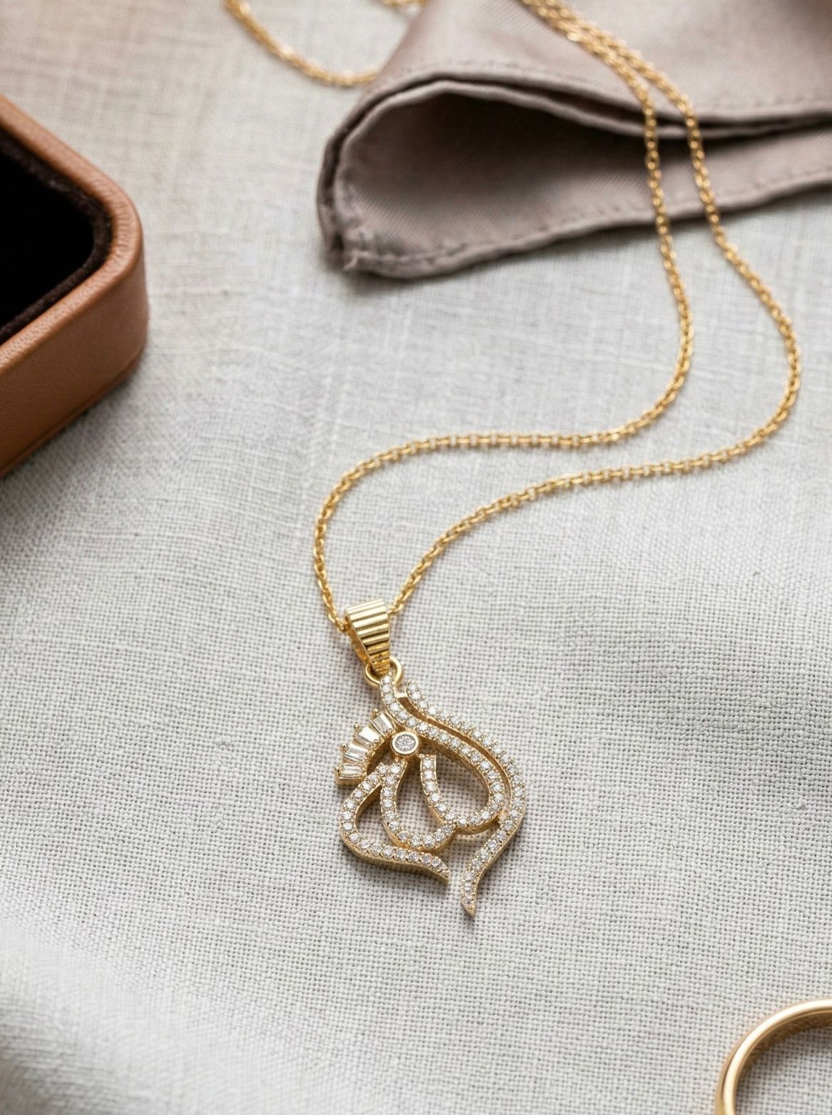 Diamond Teardrop Allah Pendant Necklace - Gold Islamic Jewelry