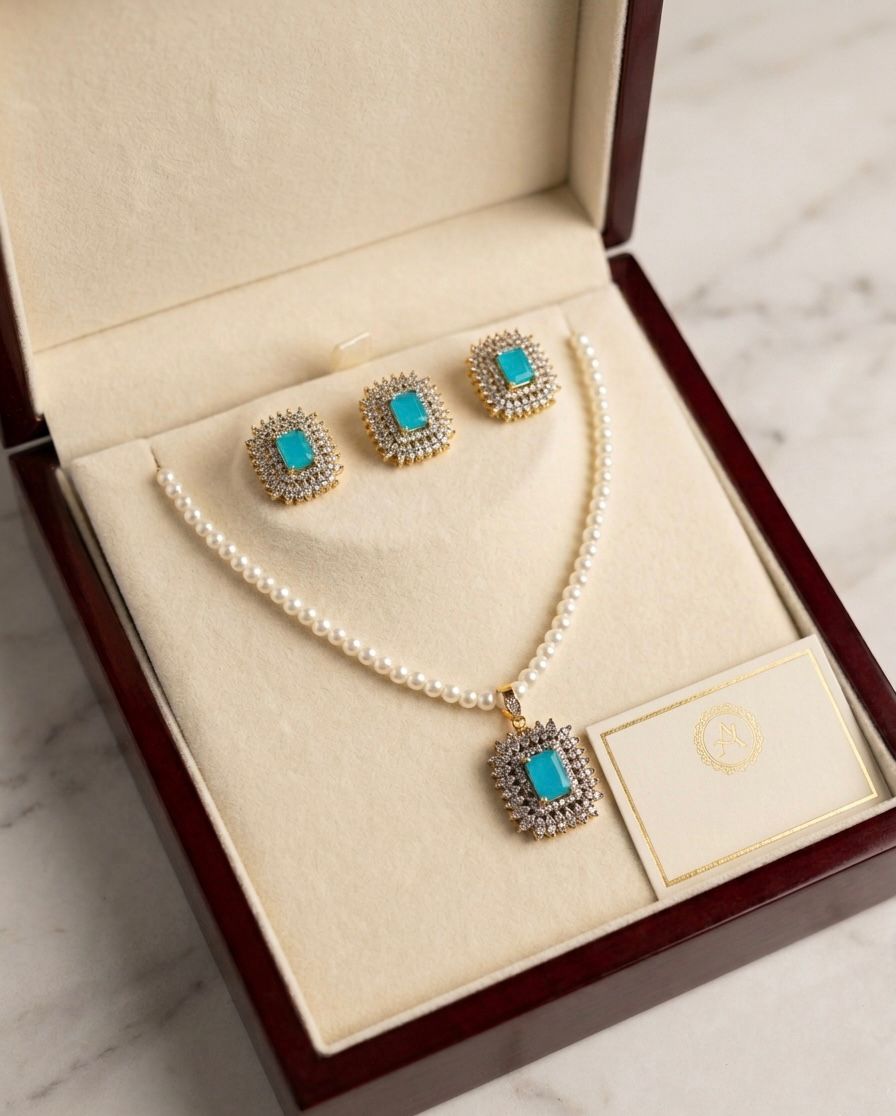 Emerald Aura Pearl Set