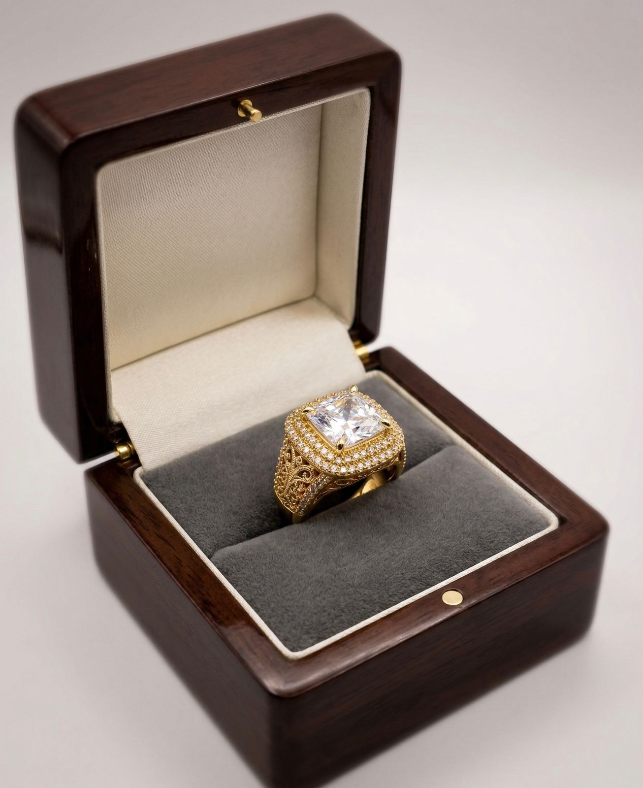 Golden Majesty Ring