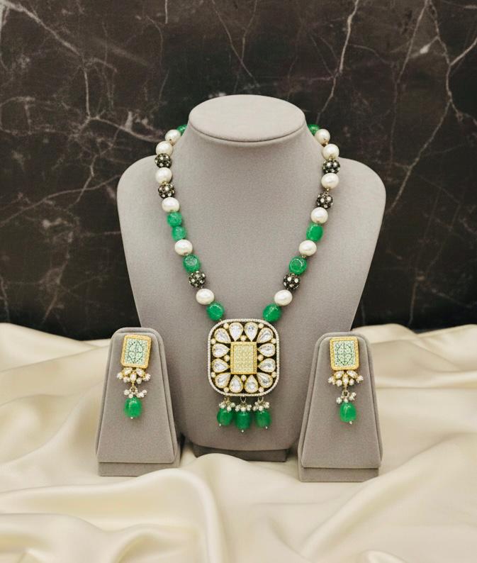 Emerald Garden Pearl Jewelry Set - Beaded Necklace & Drop Earrings