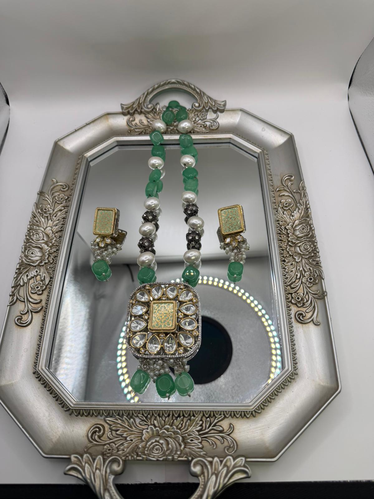 Emerald Empress Polki Complete Jewelry Set - Necklace, Earrings & Ring