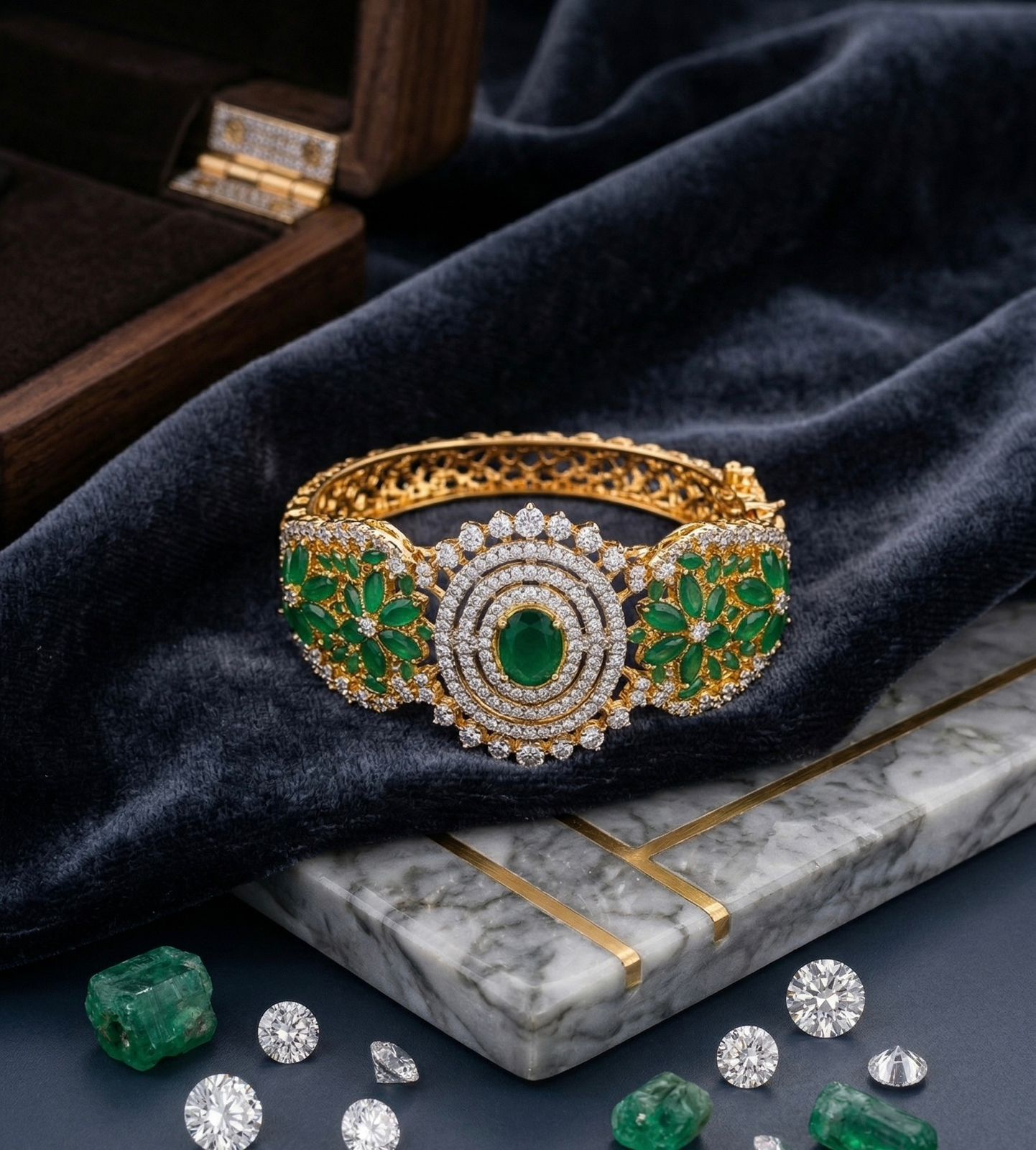 Emerald Halo Armlet