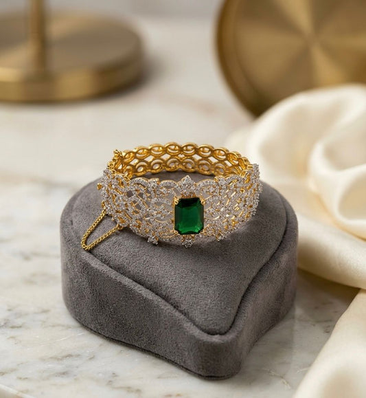 Sultan’s Emerald Majesty Armlet