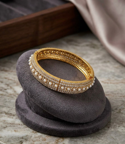 Golden Pearl Luxe Bracelet