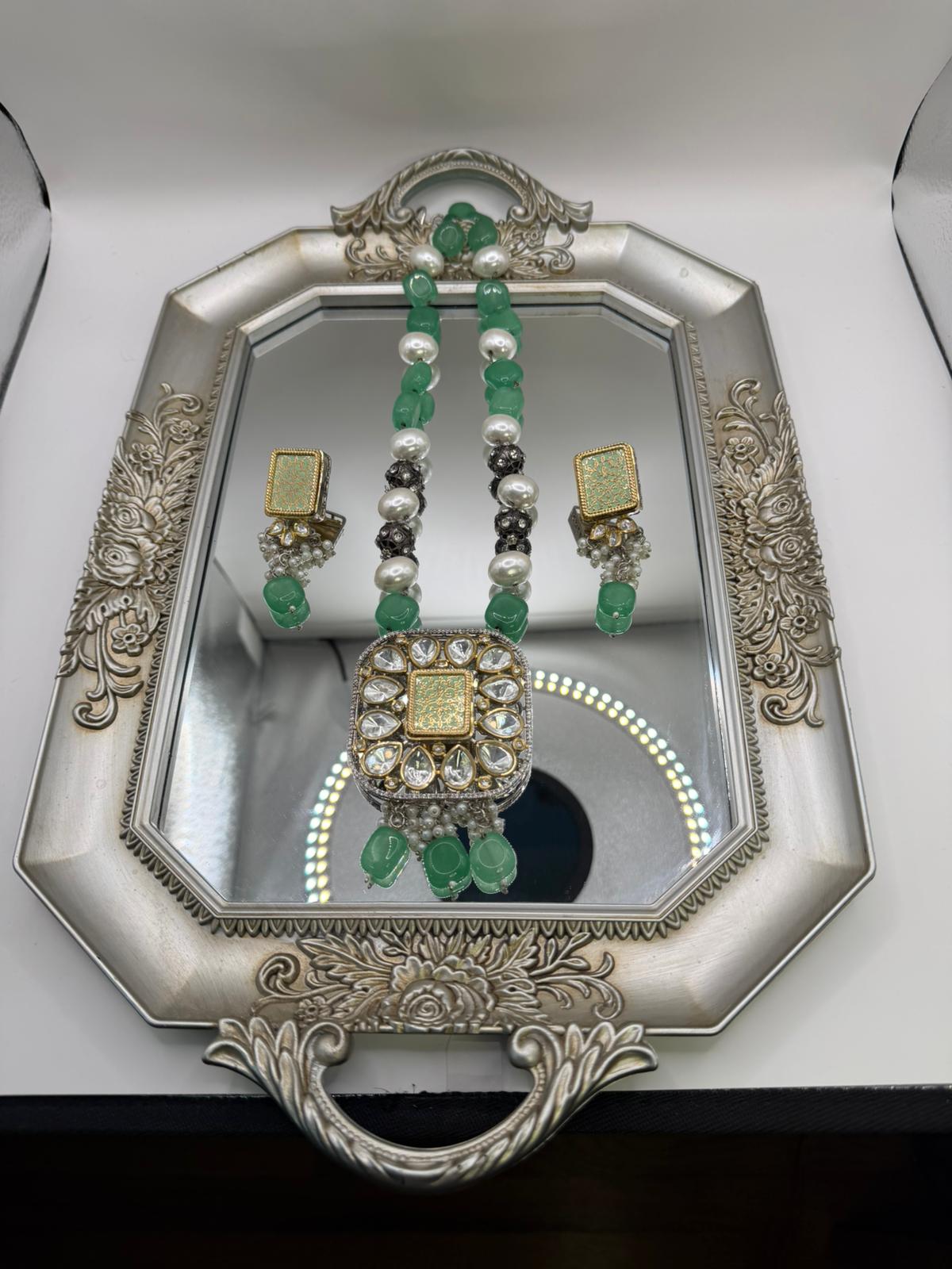 Emerald Empress Polki Complete Jewelry Set - Necklace, Earrings & Ring